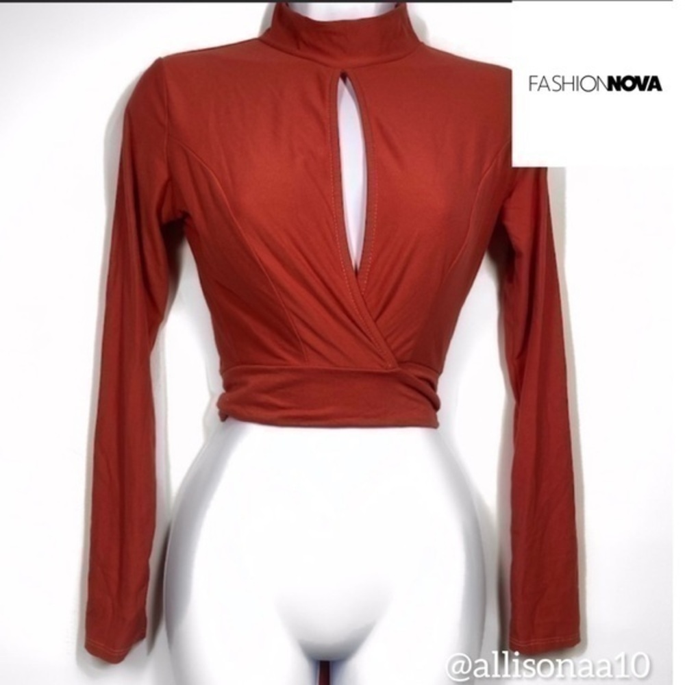 Fashion nova crop top